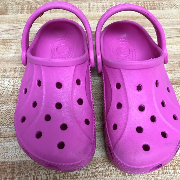NWT CROCS Ralen Girls Clogs Pink//Fuchsia SIZES 1 /& 3